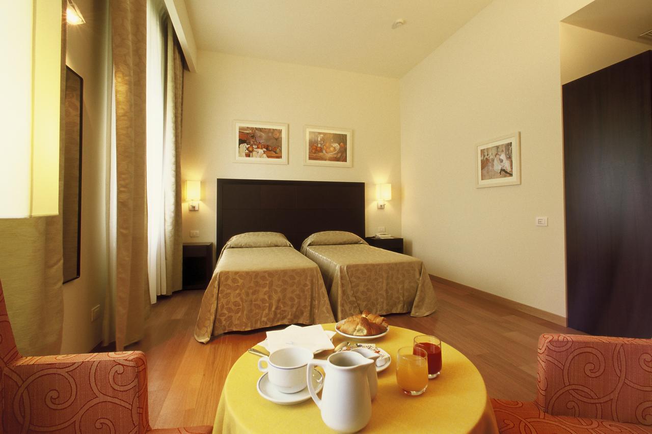 Hotel Terme Monticelli Terme Bagian luar foto
